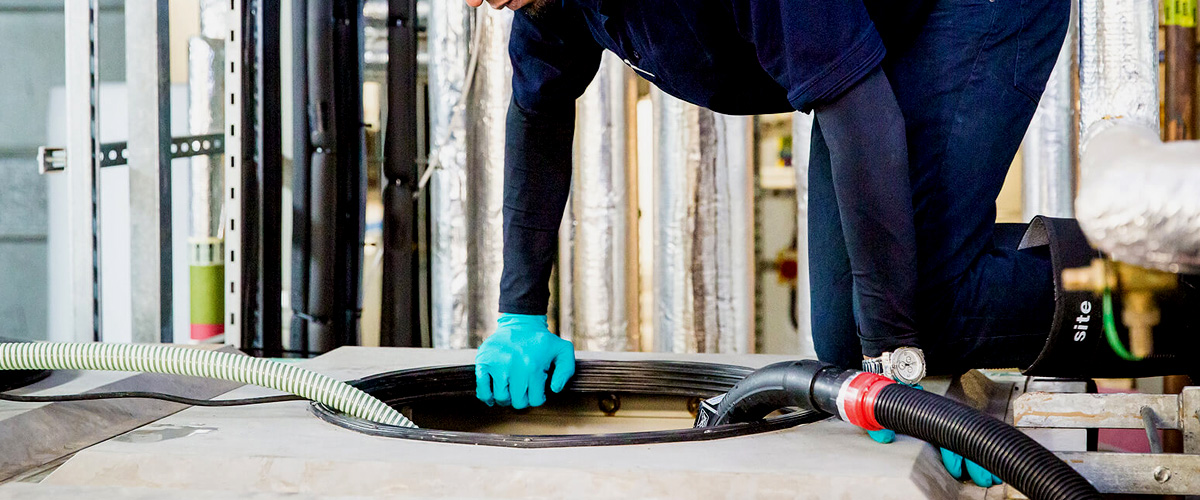 Water Tank Cleaning With Chemical Treatment Water Tank Cleaning With Chemical Treatment
